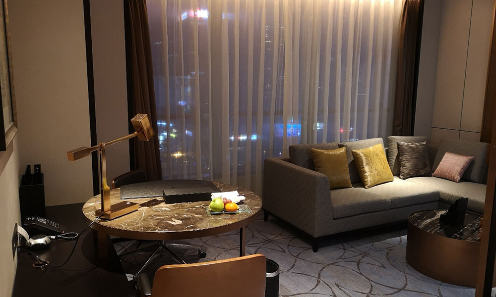 酒店家具，其關(guān)鍵是表面的面板挑選